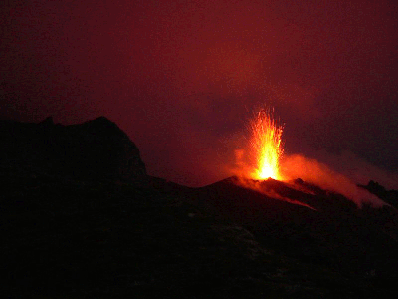 Виверження вулкана Стромболі.